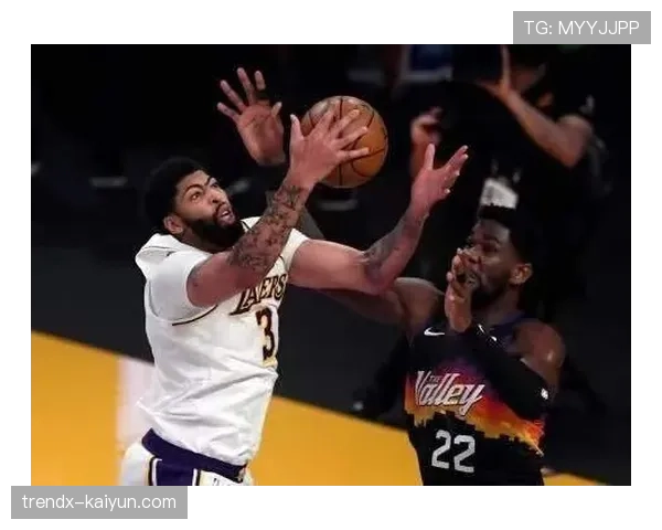 “切尔西官方确认：队长里斯·詹姆斯因腿筋伤势赛季报销”